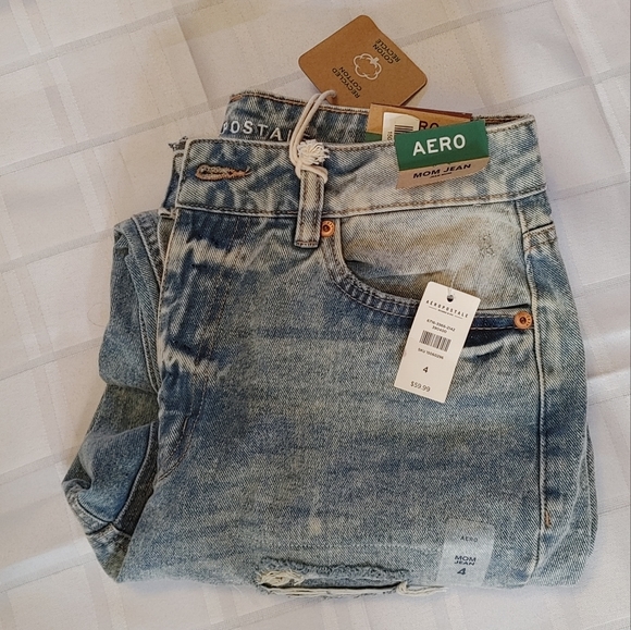 Aéropostale Distressed High Waisted Mom Jean NWT Size 4 - Picture 11 of 11